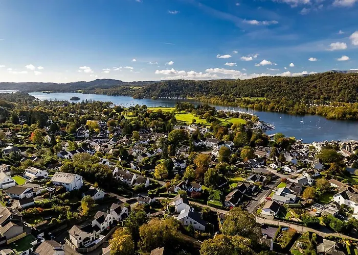Pet Friendly, Lake View, Parking, Golf Nearby