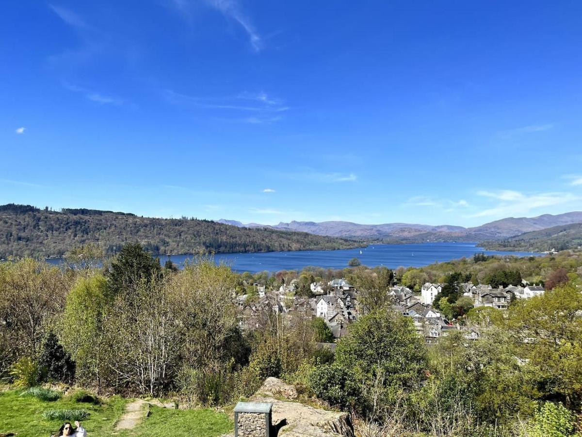 Pet Friendly, View, Parking, Golf Nearby Apartment *
