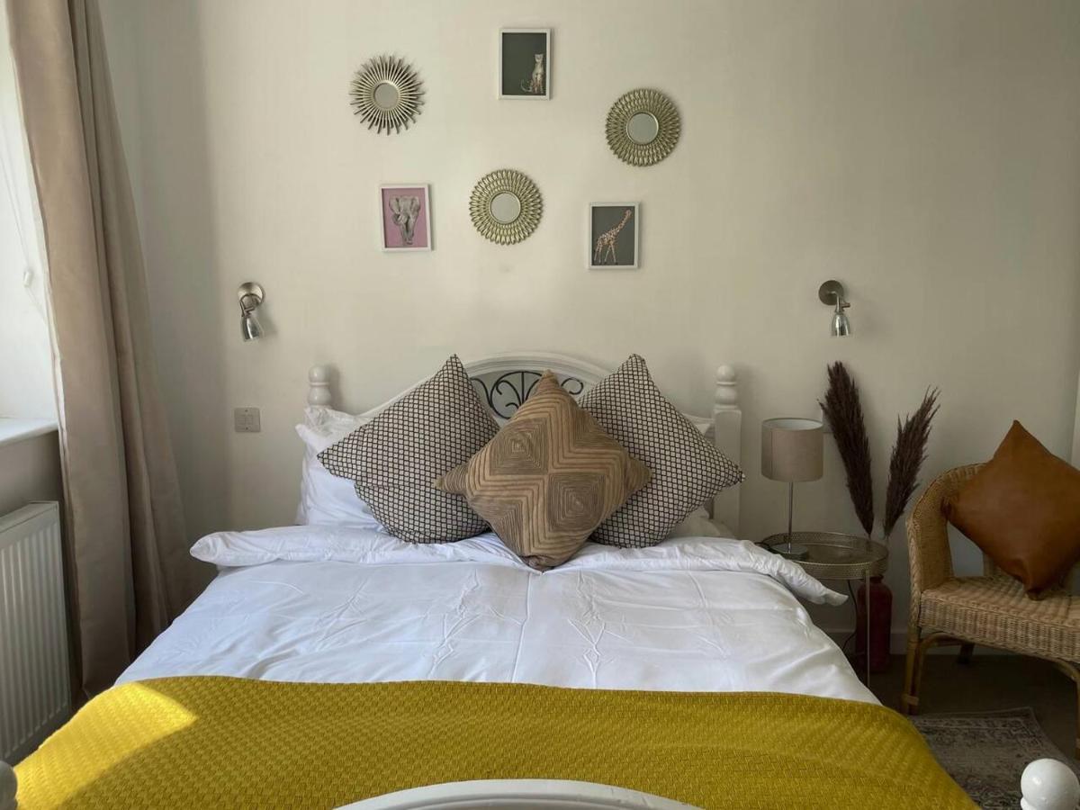 Pet Friendly, View, Parking, Golf Nearby Apartment